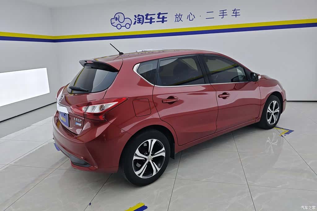 Nissan Tiida, 2019 3