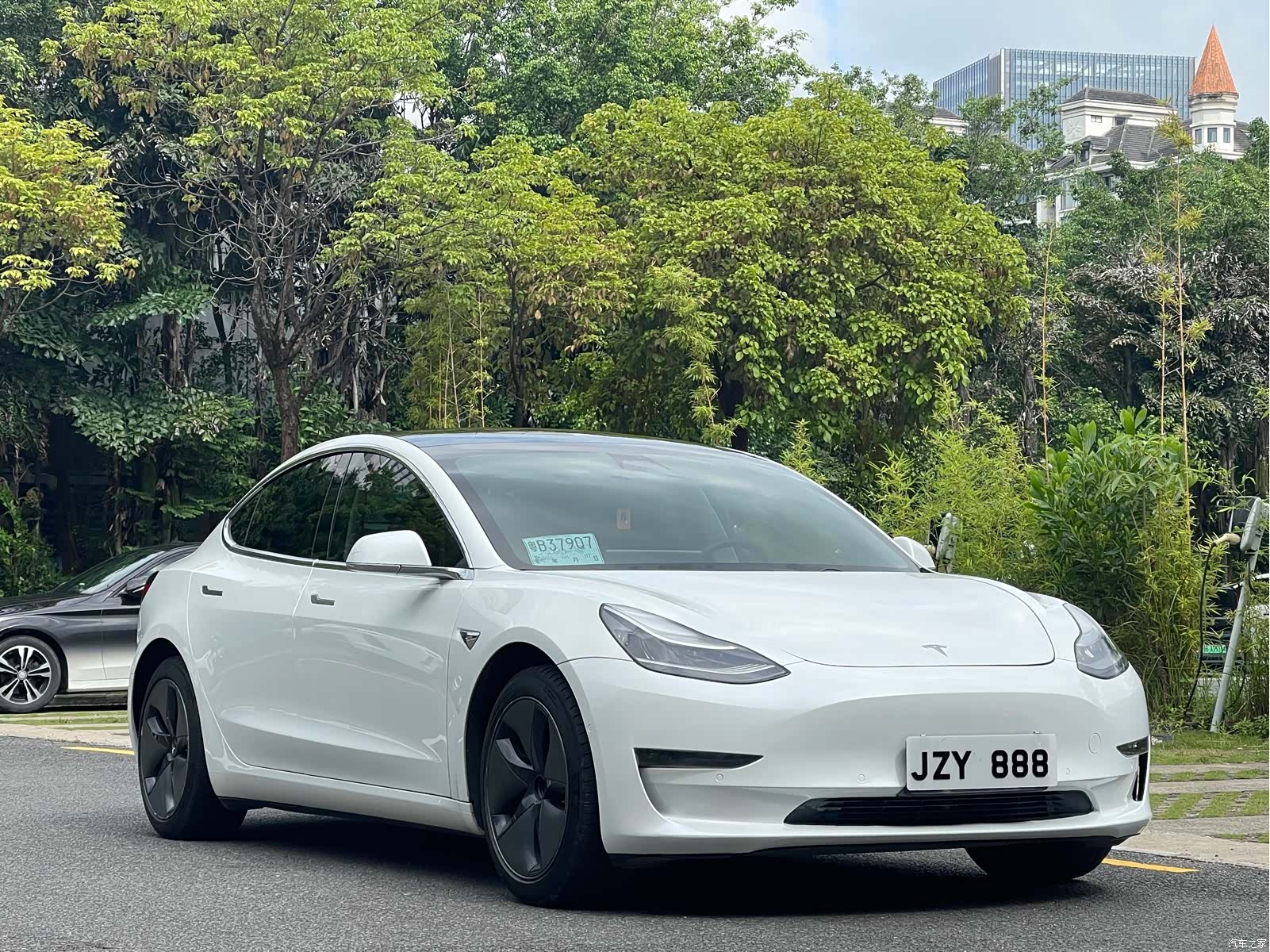 Tesla Model 3, 2019 3