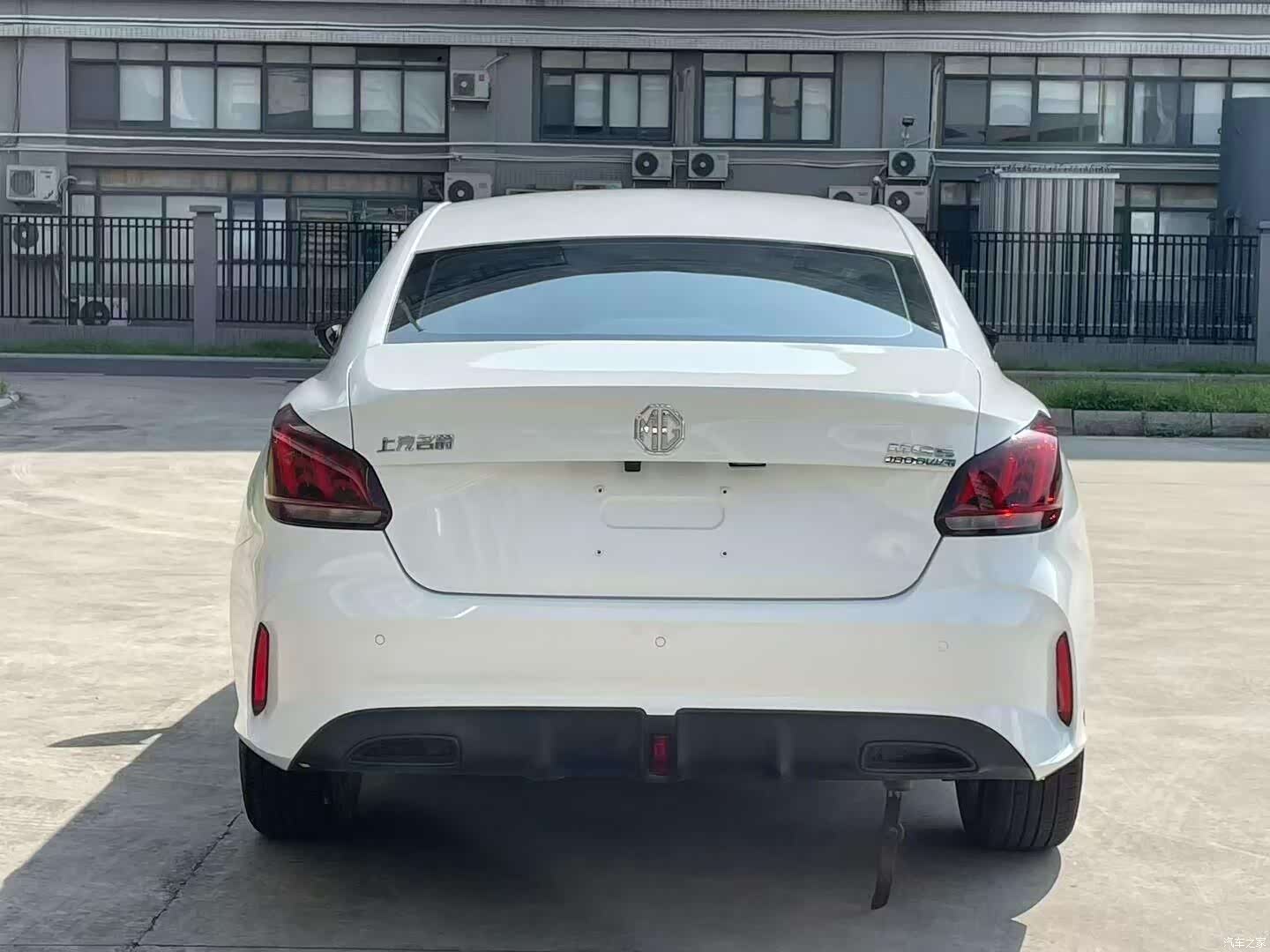MG MG5, 2021 9