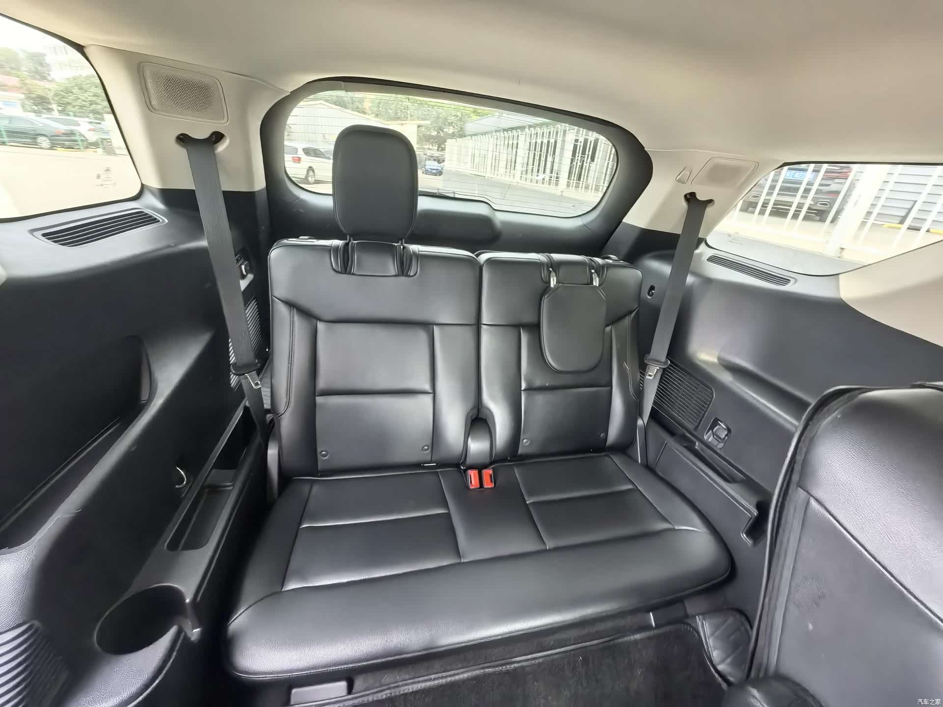 Ford Explorer, 2020 8