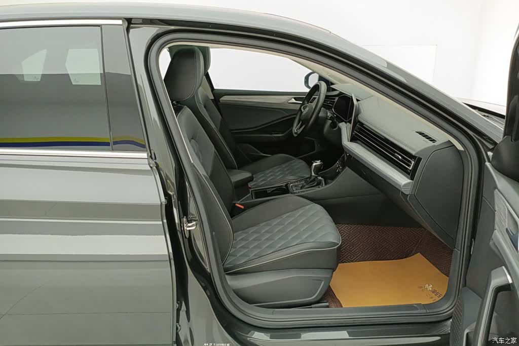 Volkswagen Sagitar, 2023 8