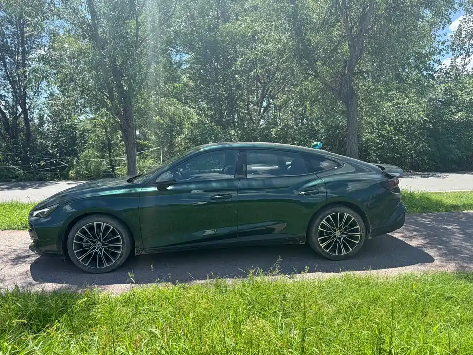 MG MG7