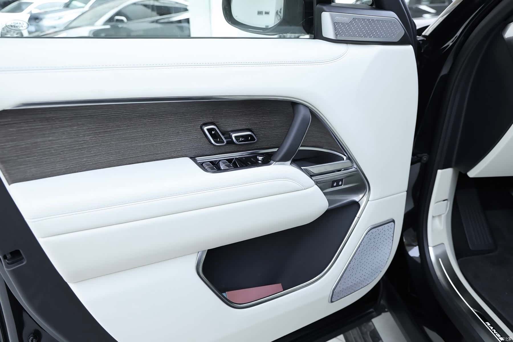 Land Rover Range Rover, 2025 18