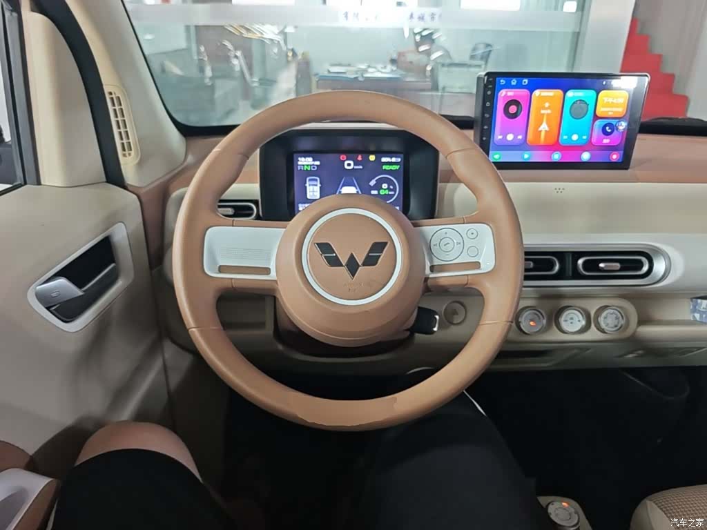 Wuling MINIEV, 2025 11