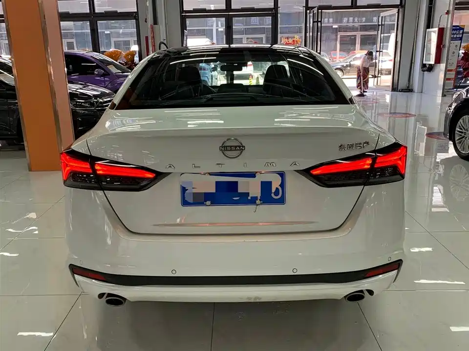 Nissan Teana