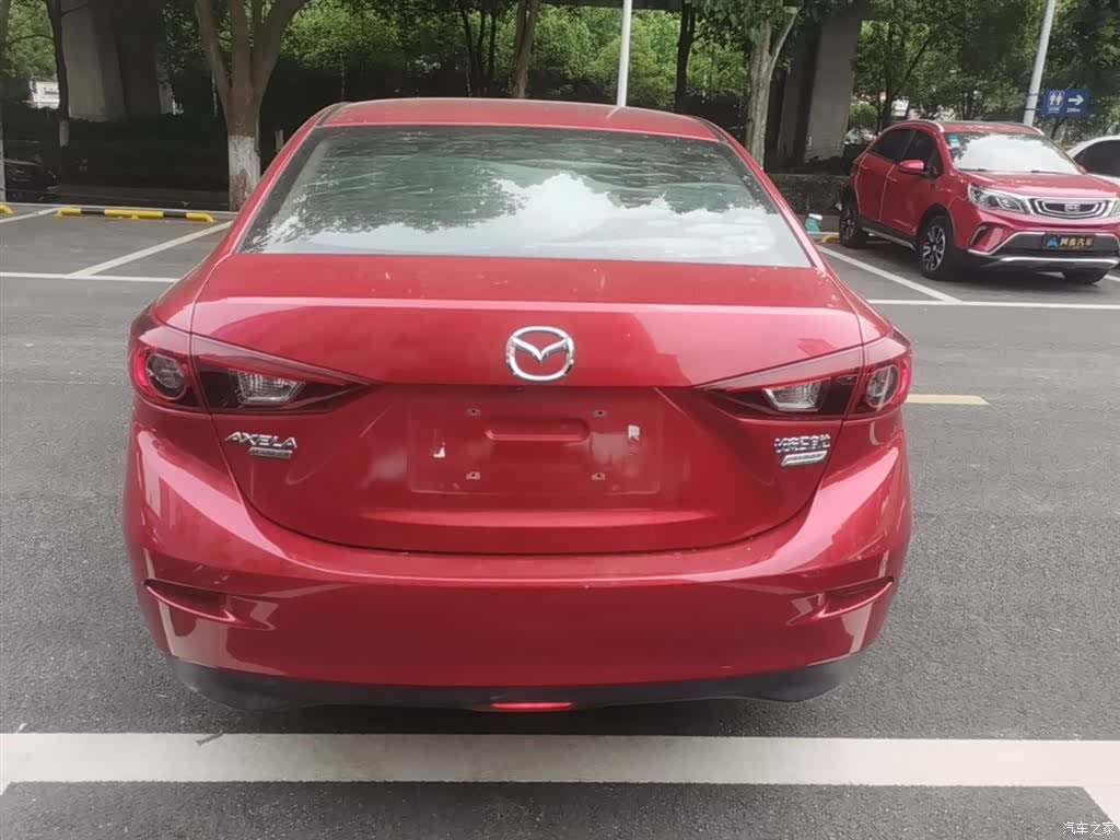 Mazda Mazda3, 2015 6