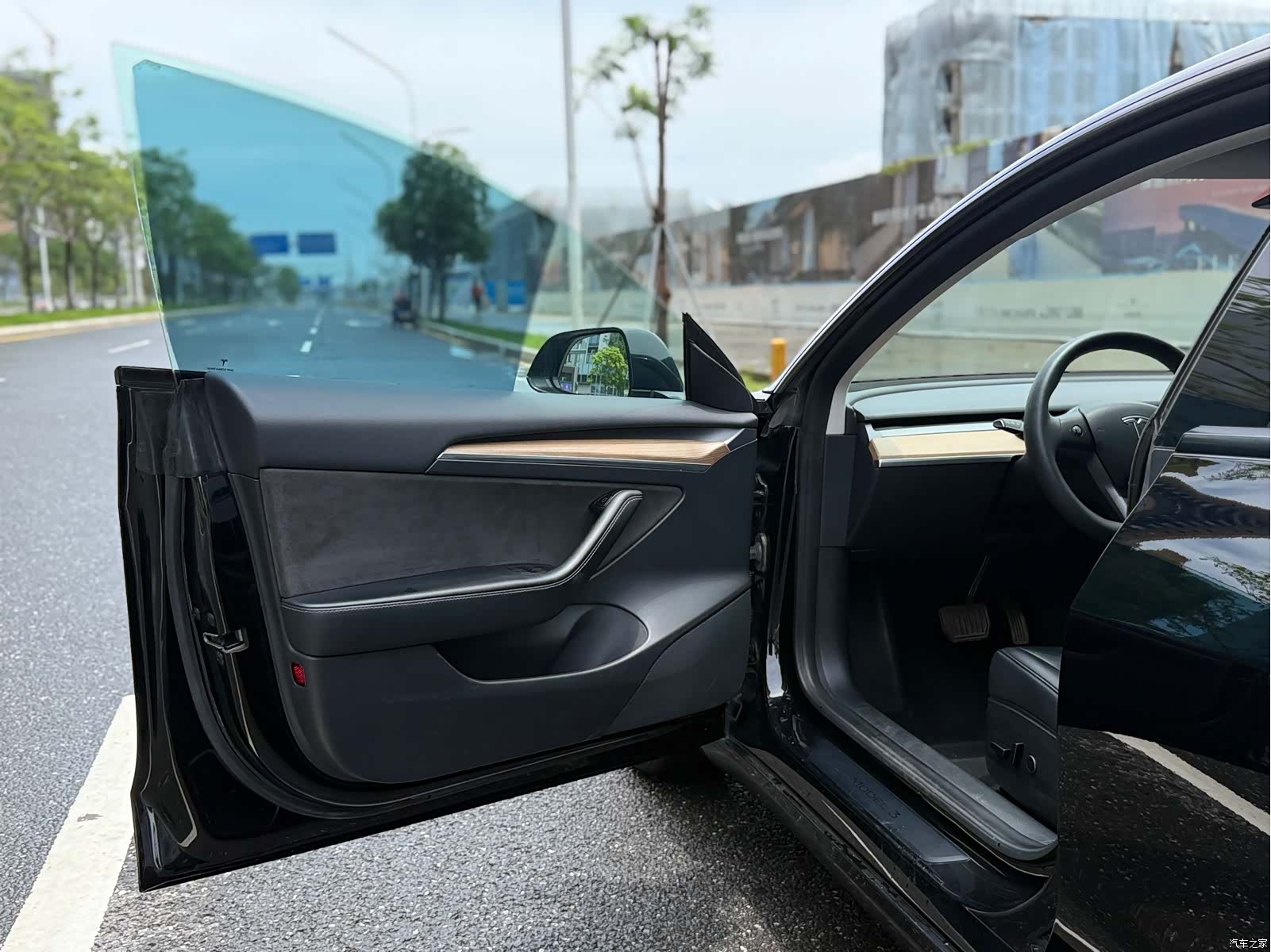 Tesla Model 3, 2023 4