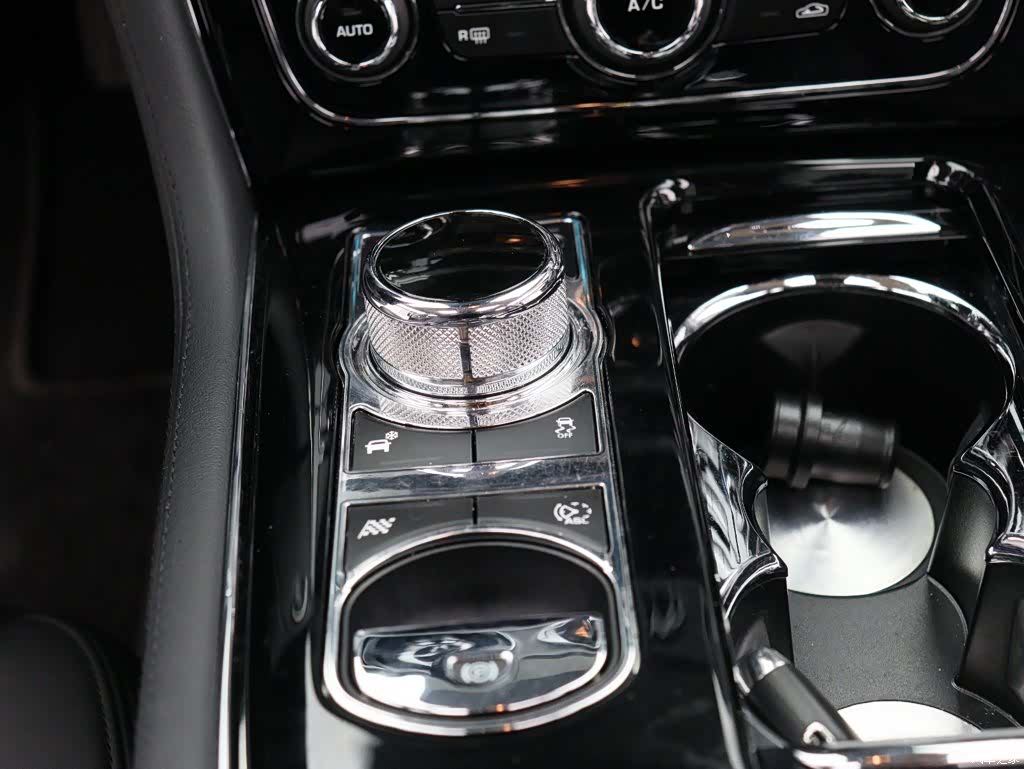 Jaguar XJ, 2014 23