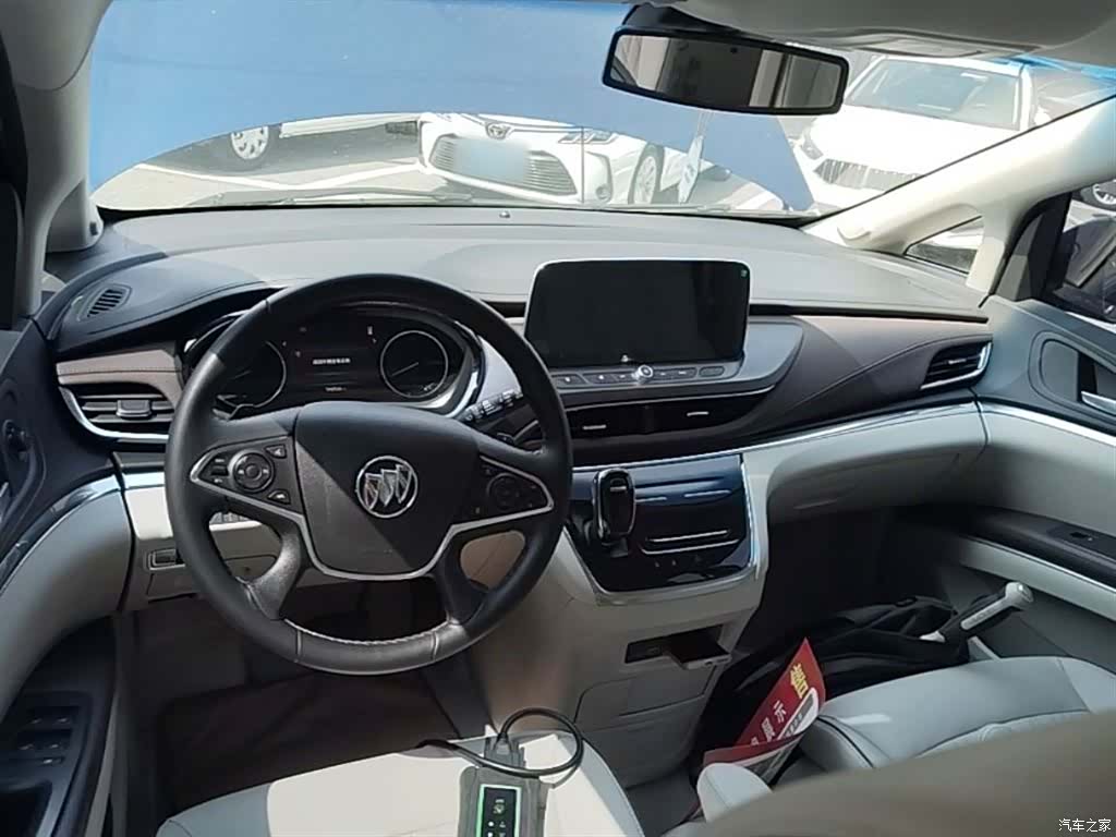 Buick GL8, 2022 10