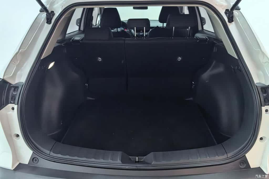 Toyota Corolla, 2025 4