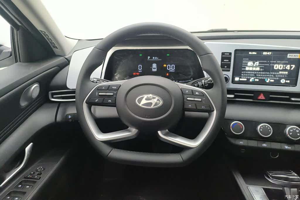 Hyundai Elantra, 2025 15