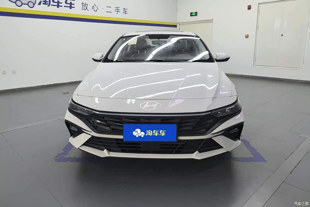 Hyundai Elantra, 2025 2