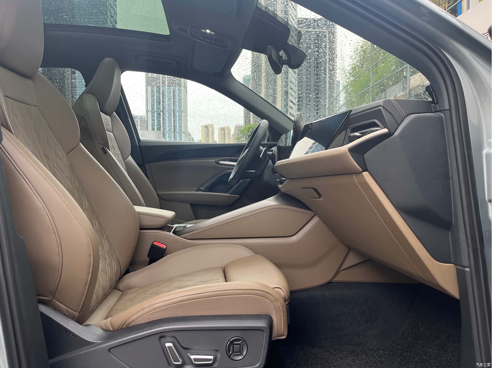 Audi Q5L, 2025 17