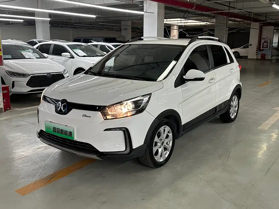 BAIC EC5