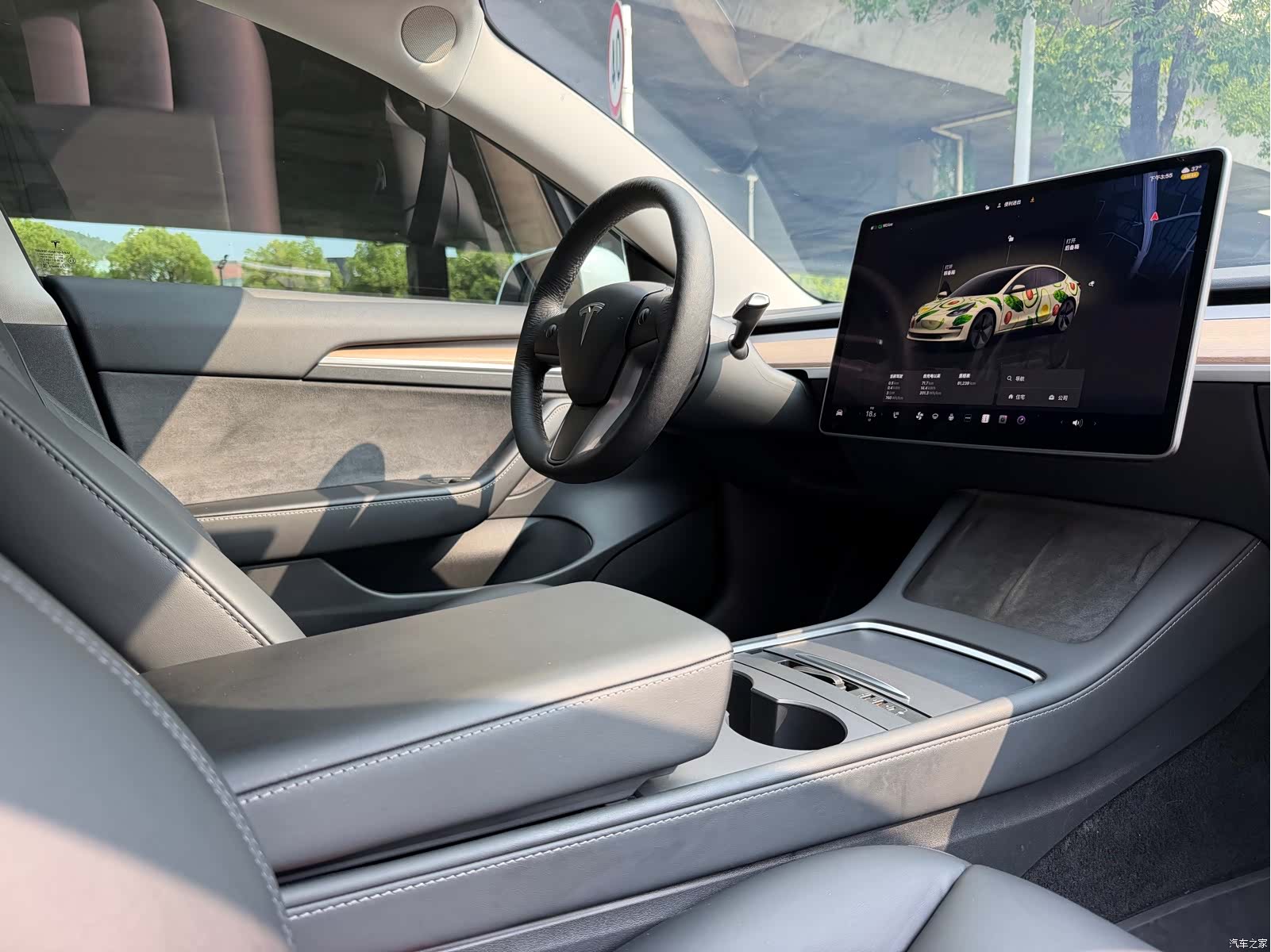 Tesla Model 3, 2022 11