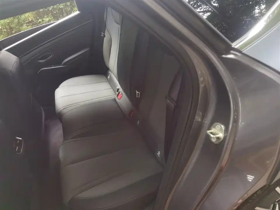 BYD Qin L BYD Qin L
