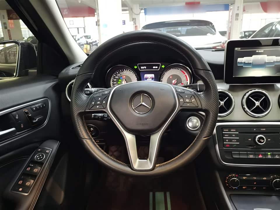 Mercedes-Benz GLA