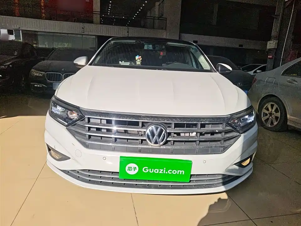 Volkswagen Sagitar