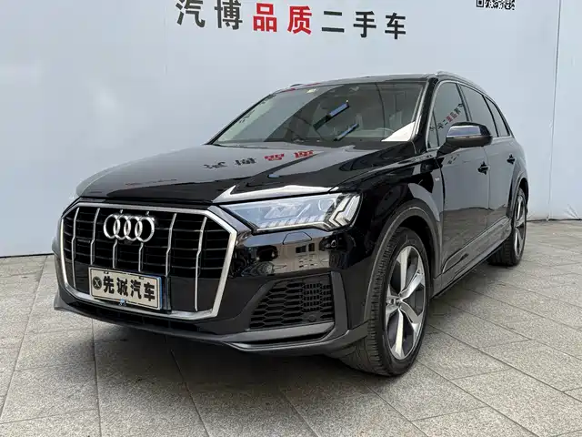 Audi Q7 2020 — купить из Китая под заказ