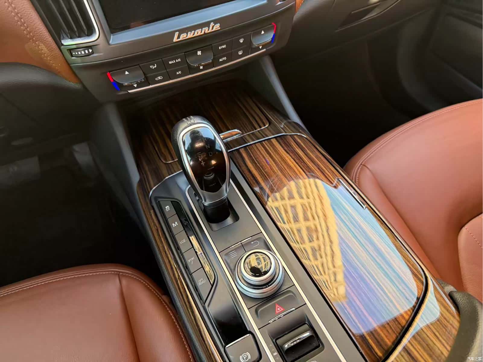 Maserati Levante, 2018 12