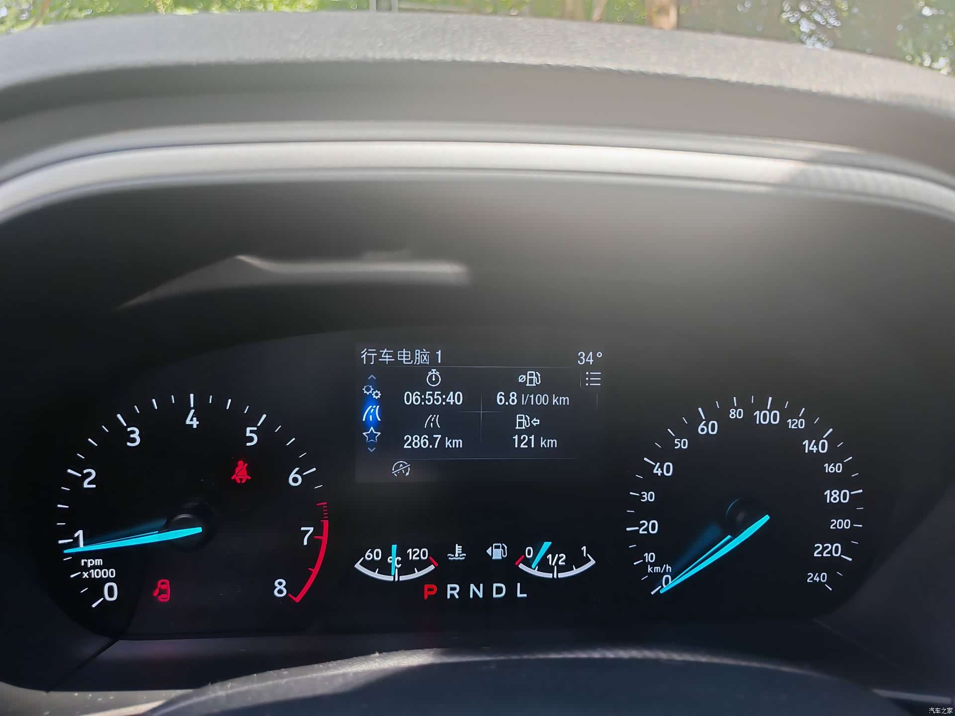 Ford Focus, 2019 7
