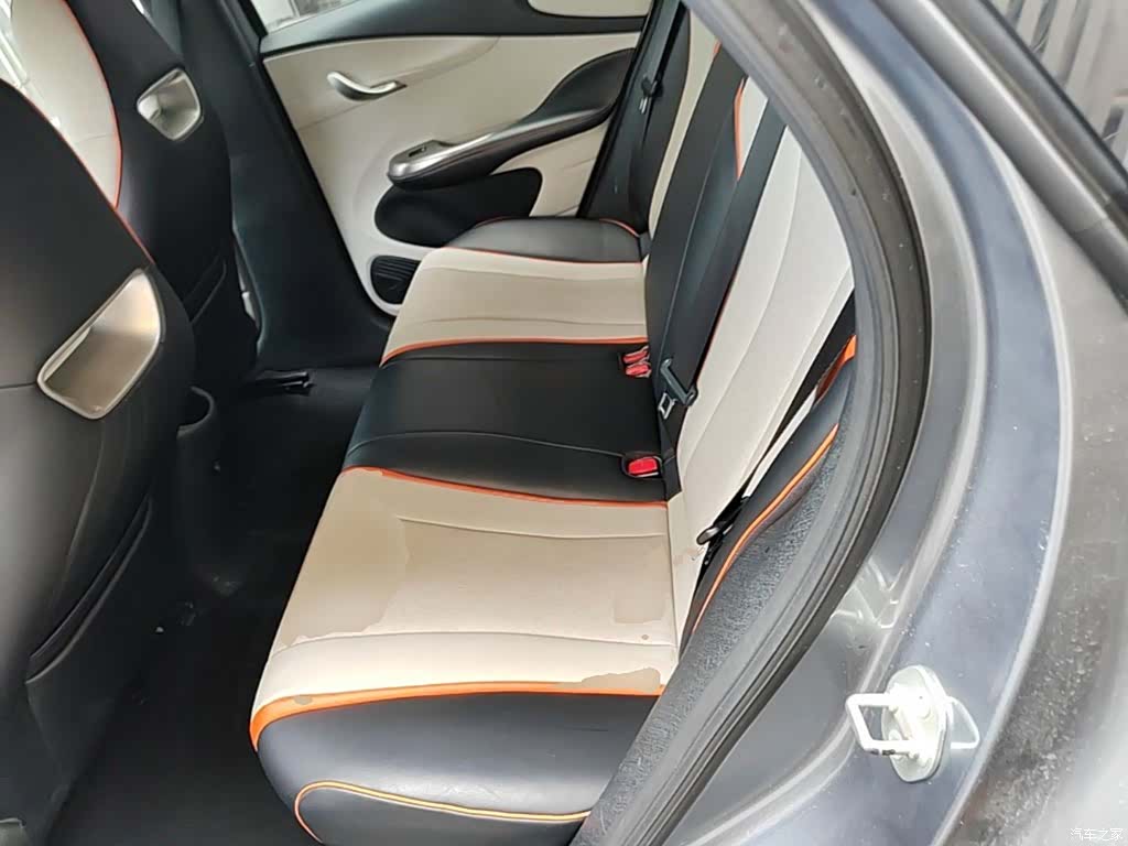 BYD Dolphin, 2022 17