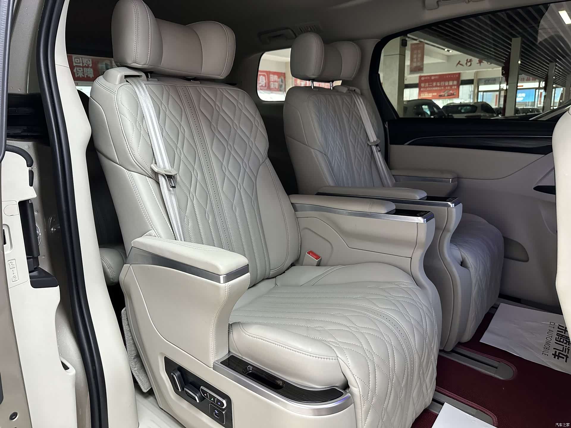 Buick GL8, 2023 26