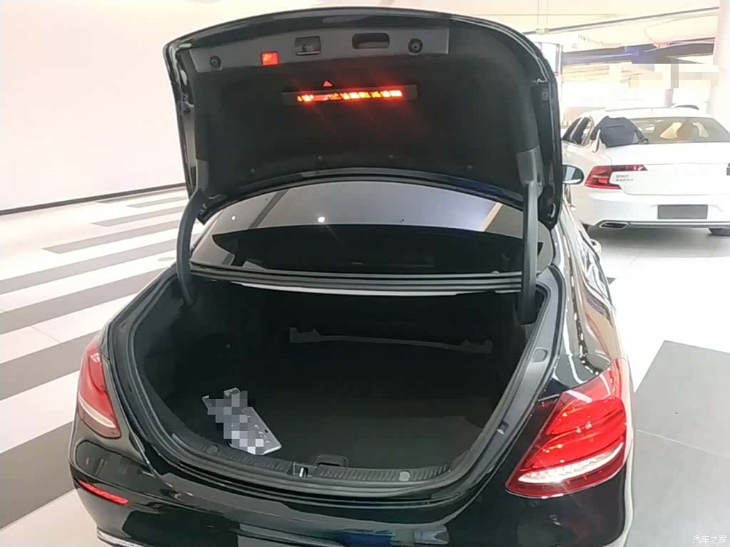 Mercedes-Benz E-Class, 2020 19