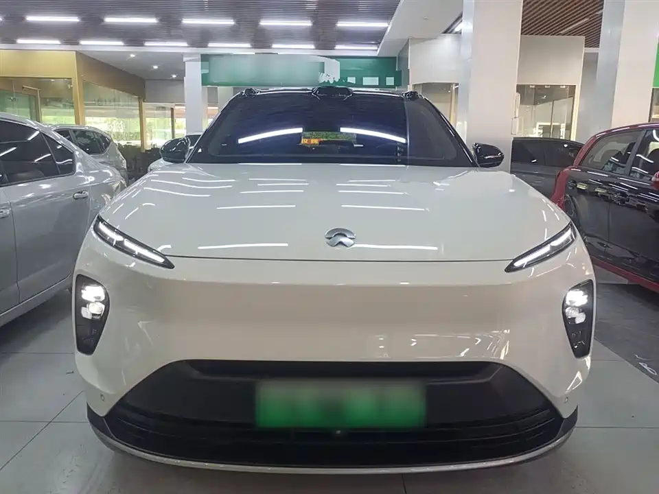 NIO ES8 NIO ES8