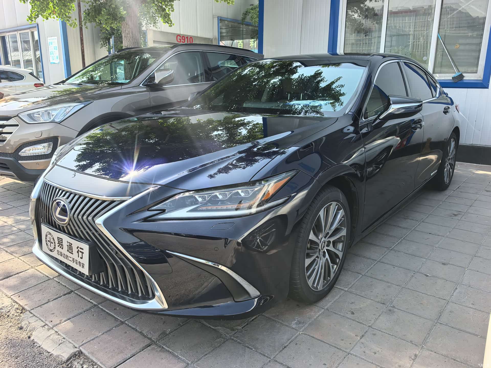 Lexus ES, 2018 1