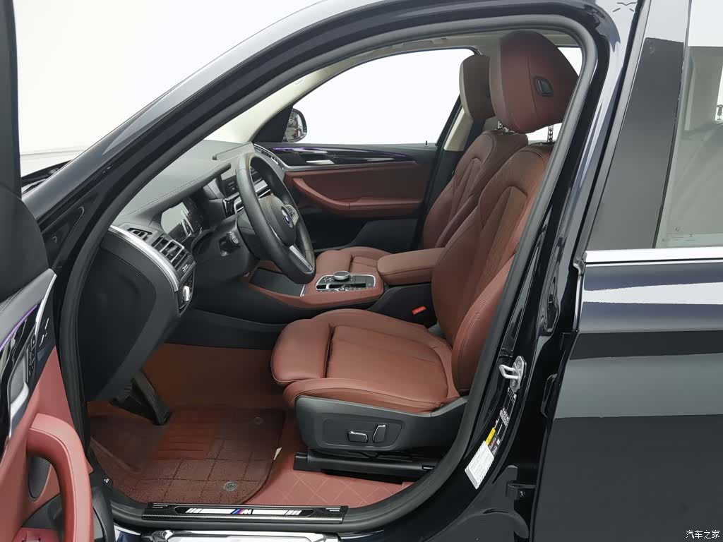BMW iX3, 2024 10