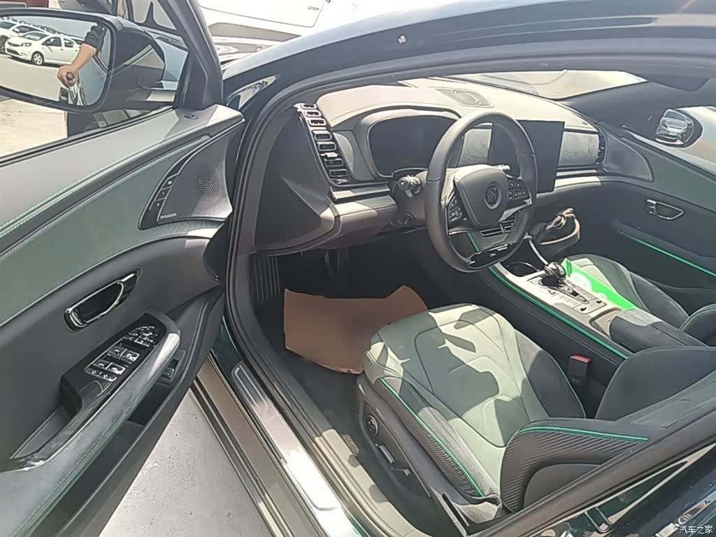 BYD Han, 2023 16
