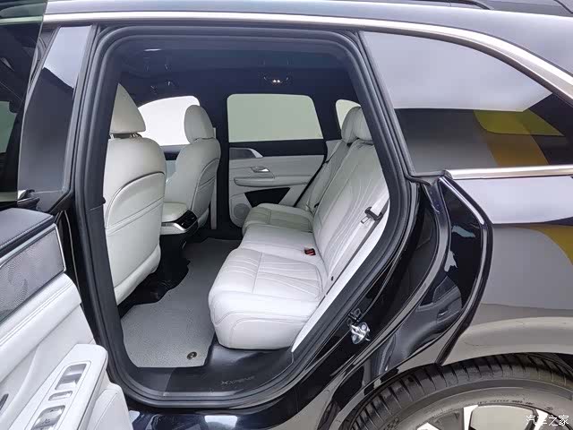 Xpeng G9, 2024 8