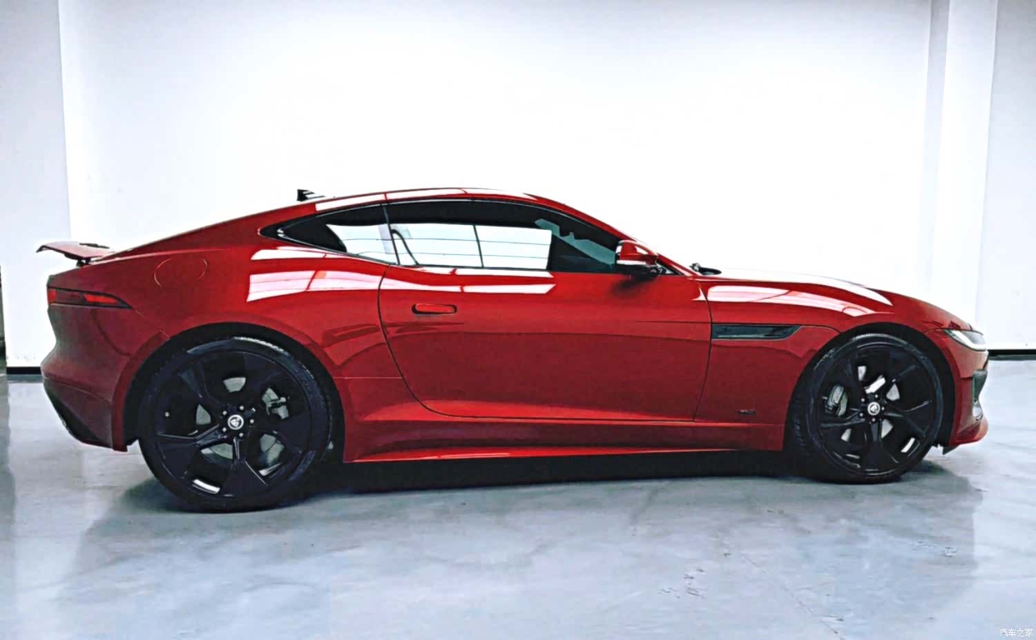 Jaguar F-TYPE, 2024 7