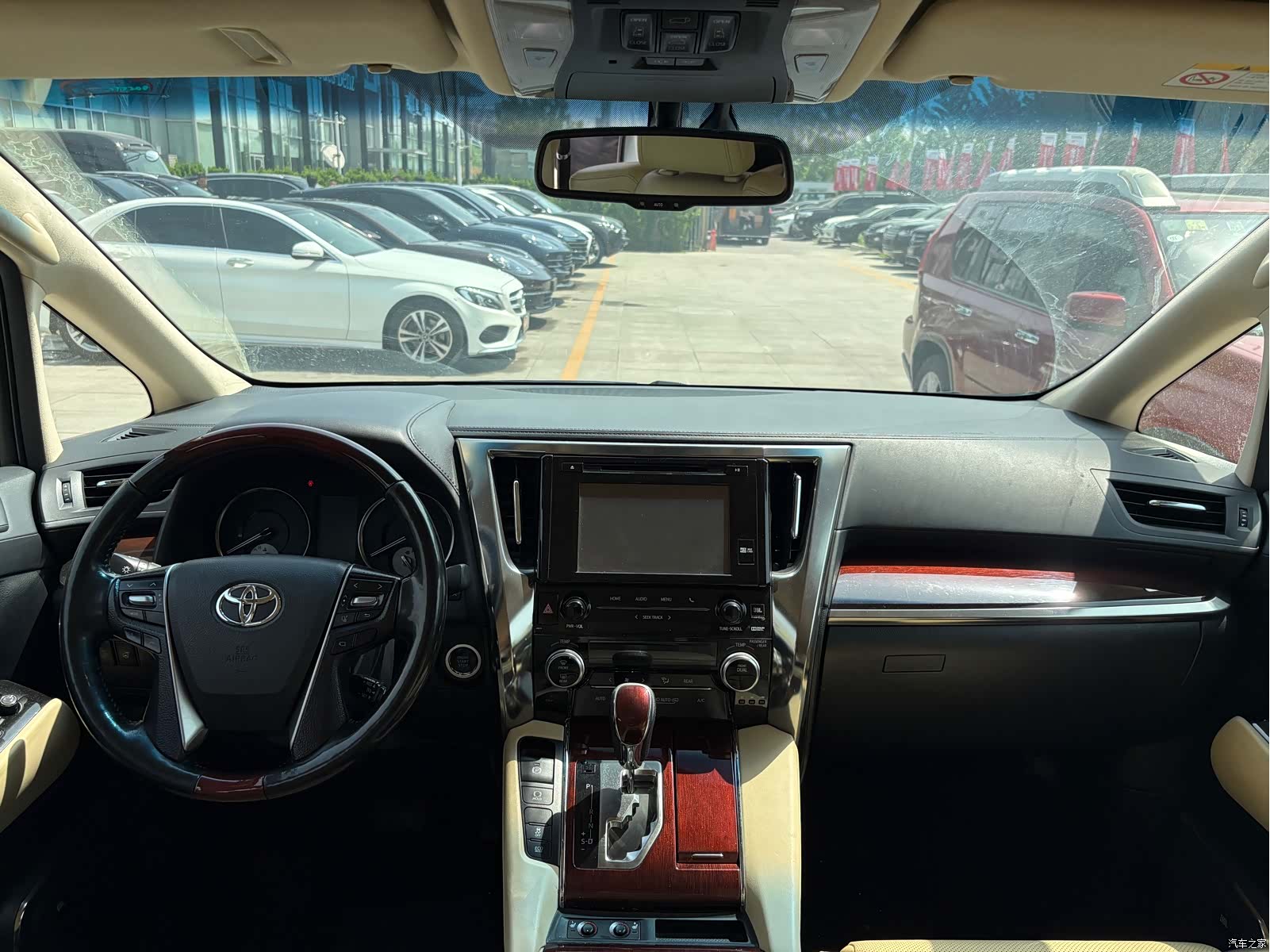 Toyota Alphard, 2016 15