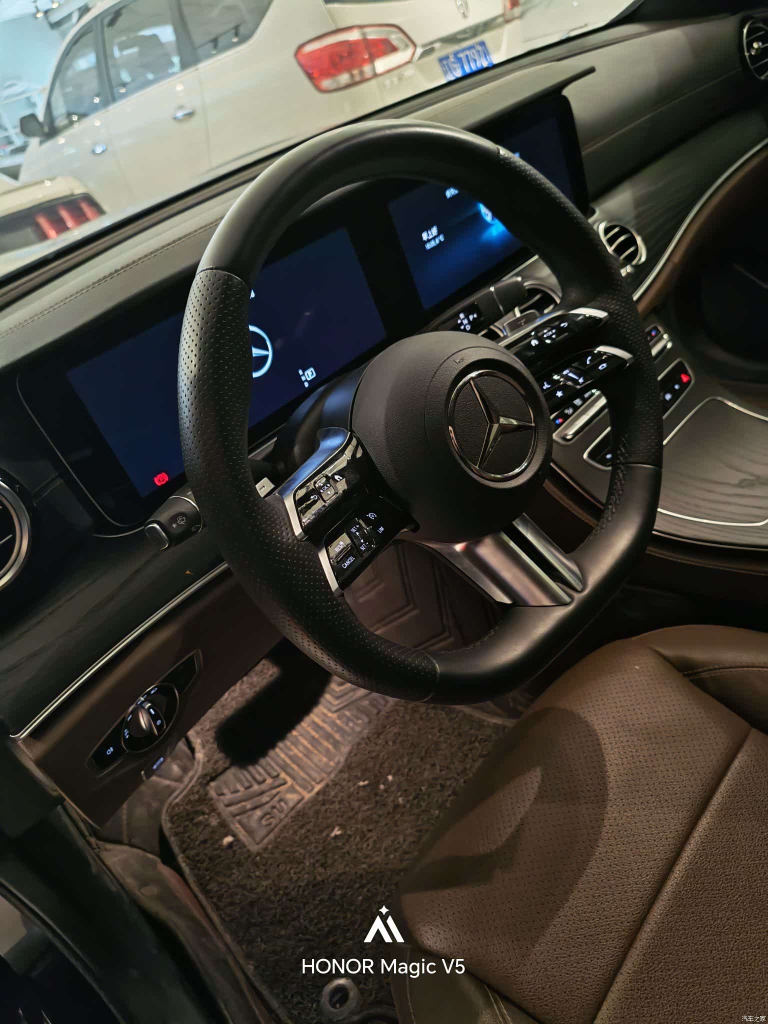 Mercedes-Benz E-Class, 2023 9