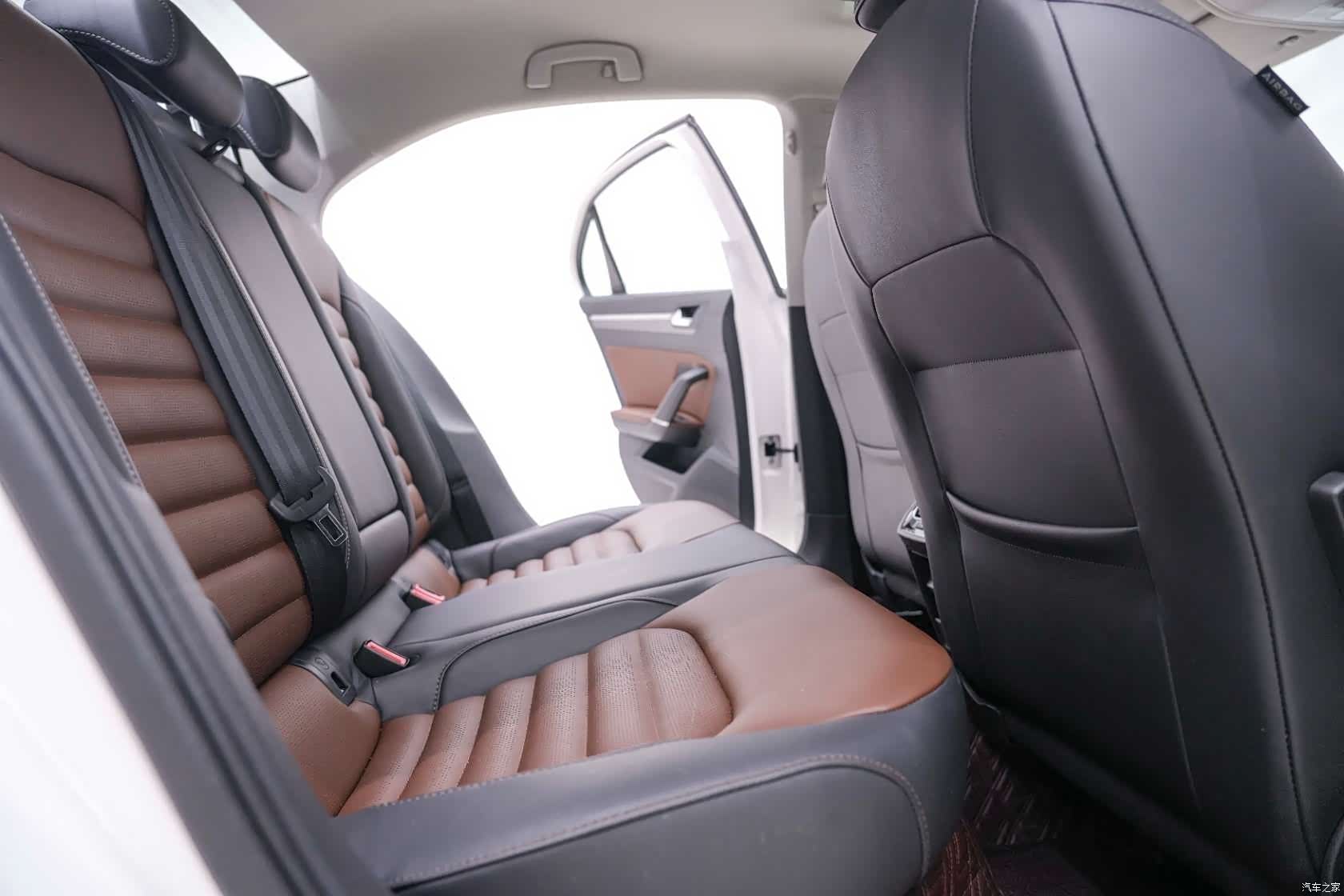 Volkswagen Lamando, 2021 23