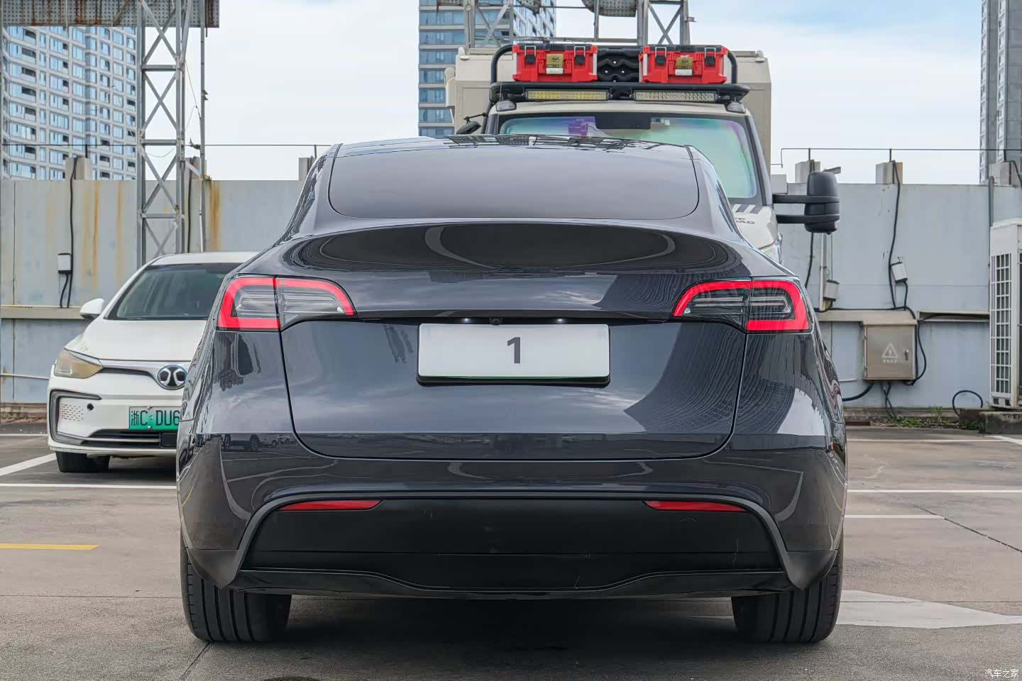 Tesla Model Y, 2024 8