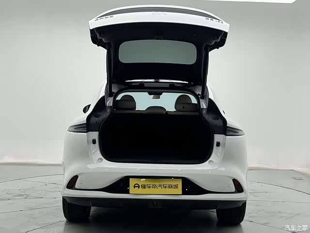 IM Motors LS6, 2025 14