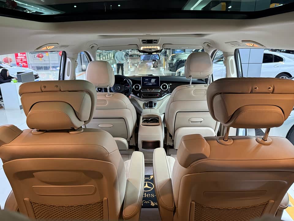 Mercedes-Benz V-class