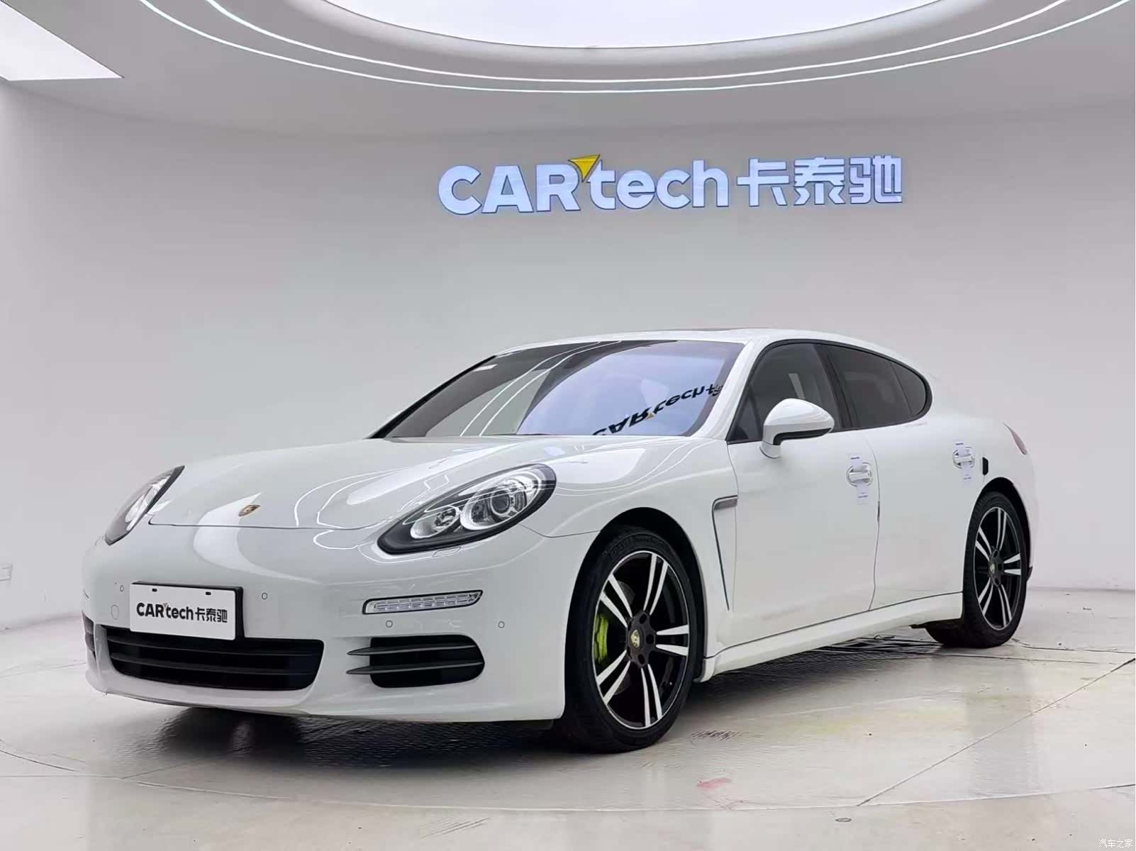 Porsche Panamera, 2015 1