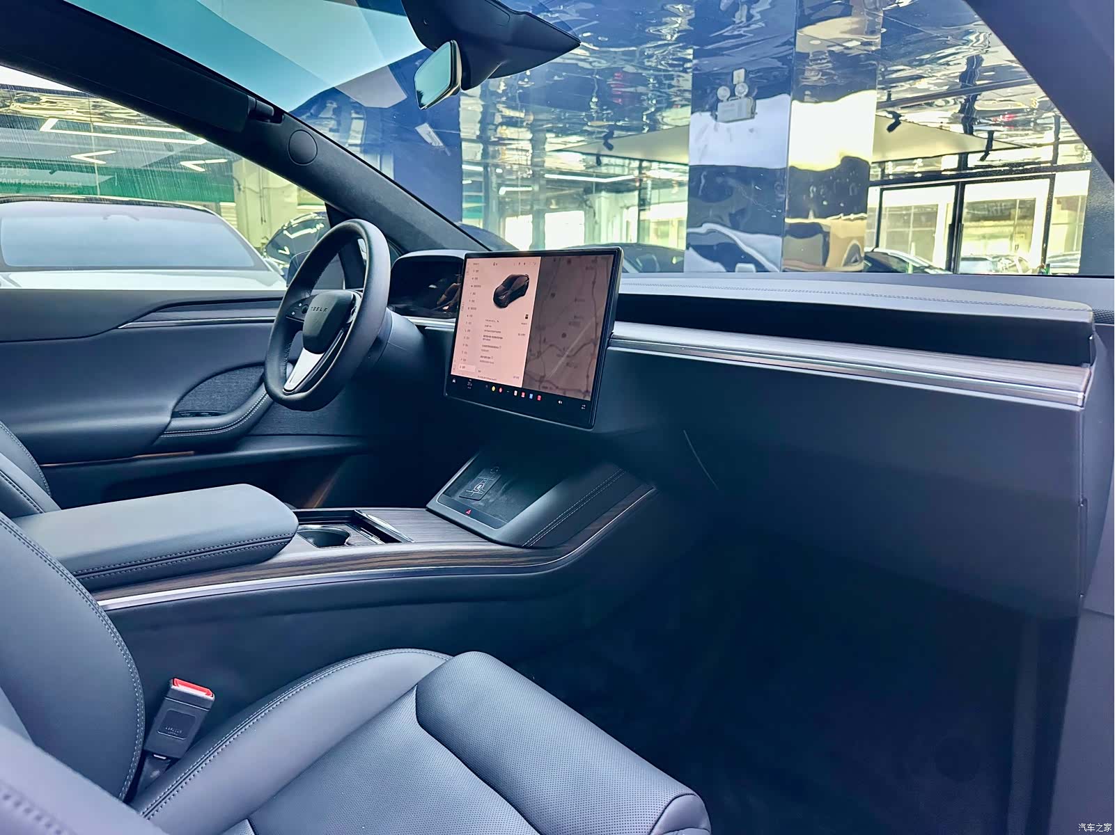 Tesla Model X, 2023 10