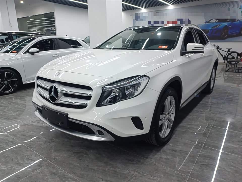 Mercedes-Benz GLA