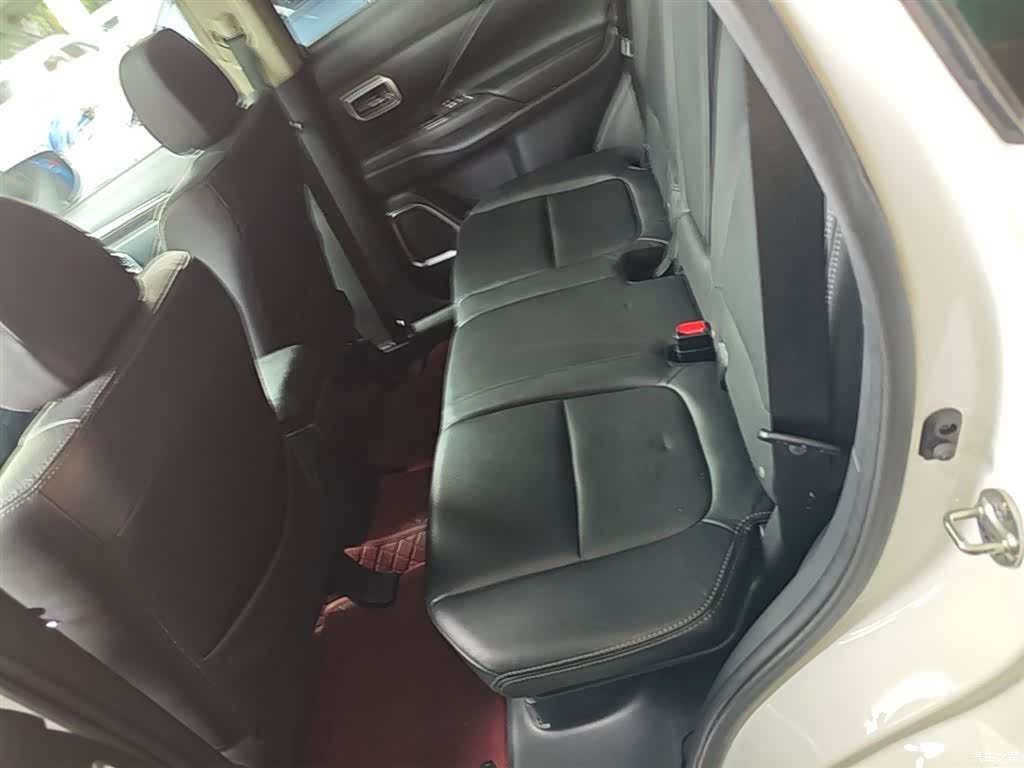 Mitsubishi Outlander, 2018 17