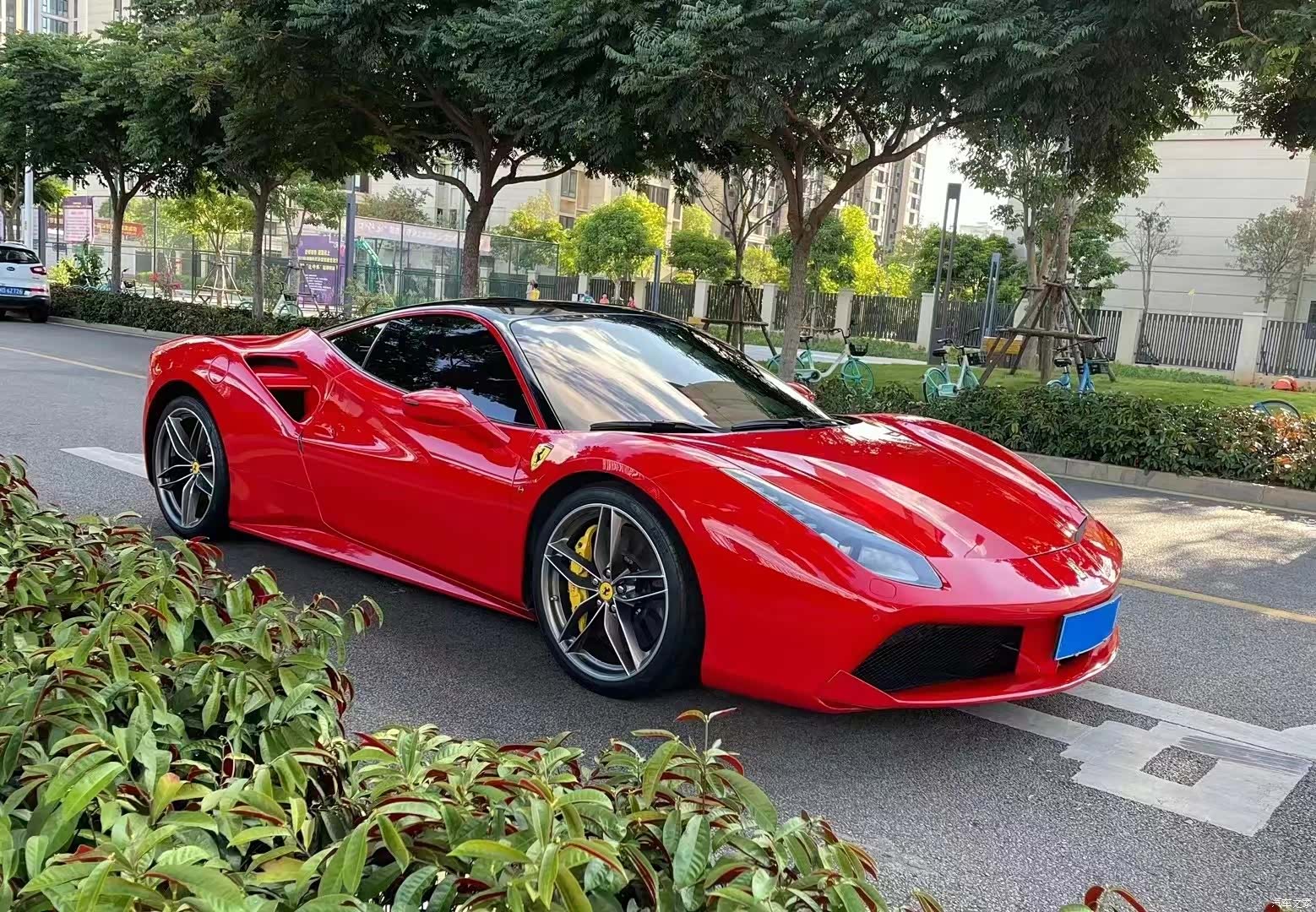 Ferrari 488, 2016 3