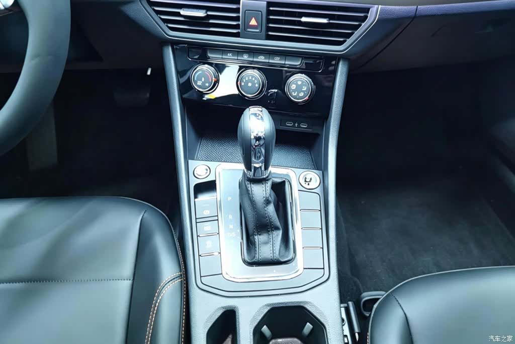 Volkswagen Bora, 2025 16