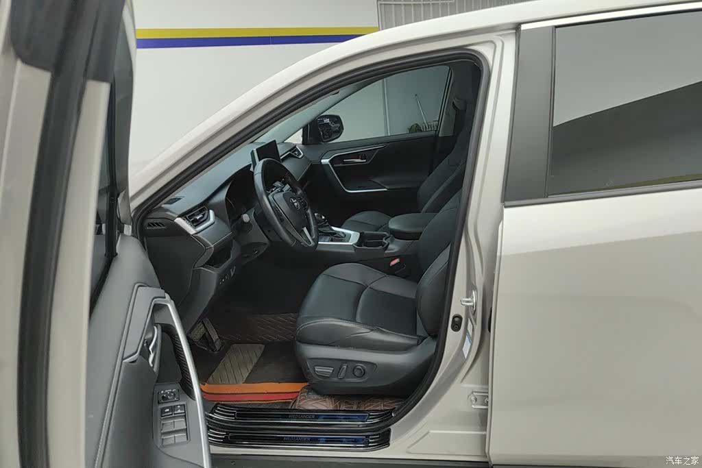 Toyota Wildlander, 2023 9