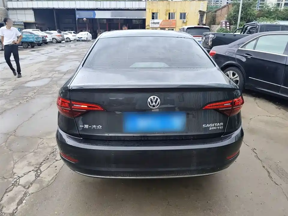 Volkswagen Sagitar