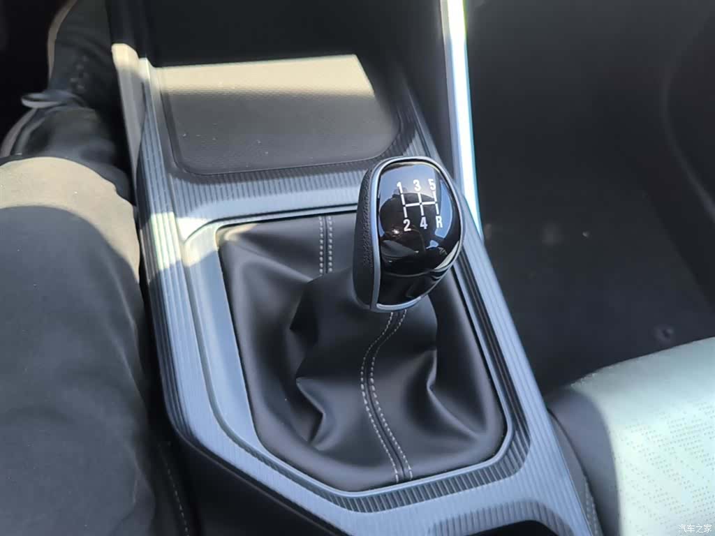 Geely Emgrand, 2023 10
