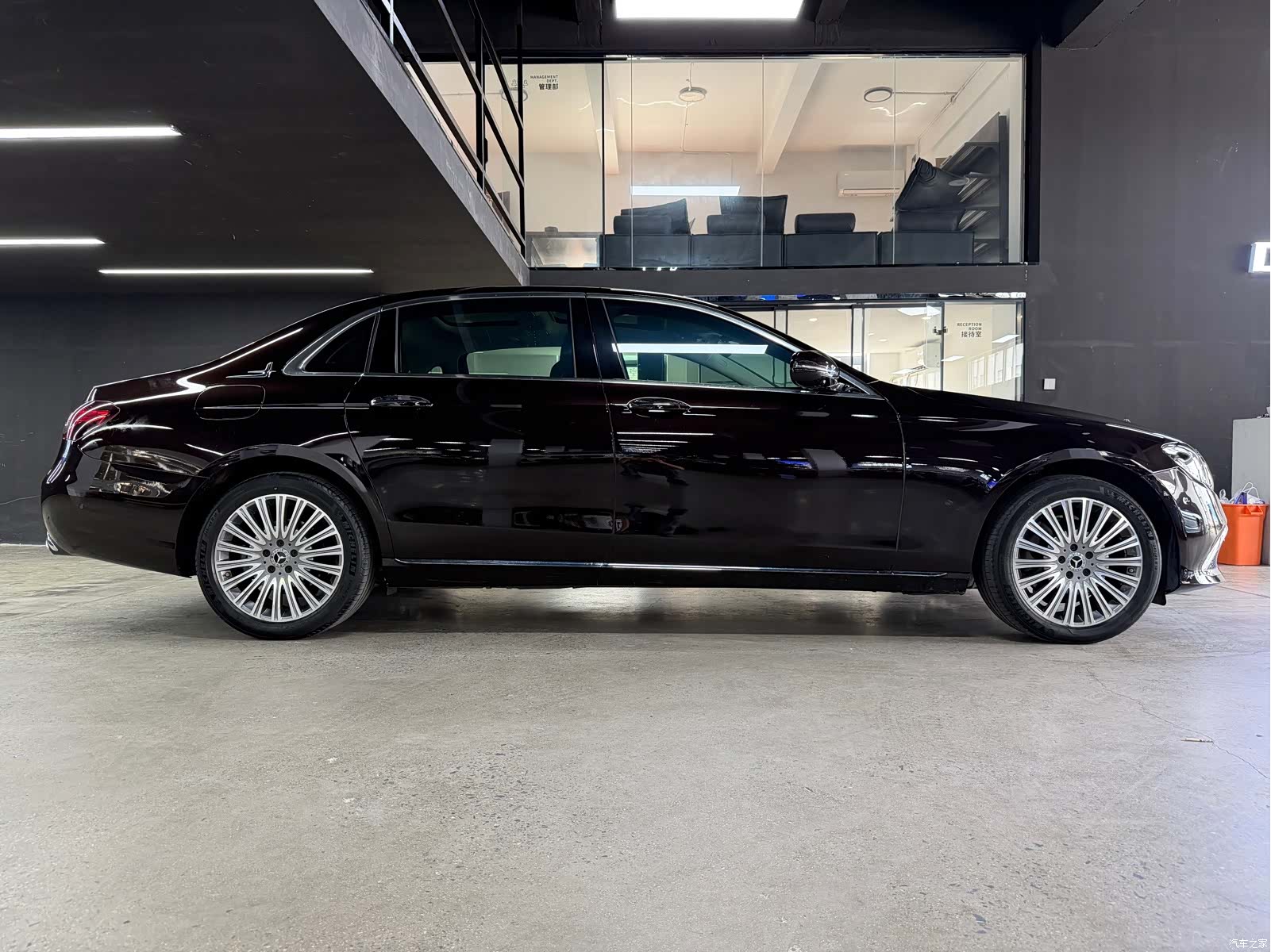 Mercedes-Benz E-Class, 2022 11